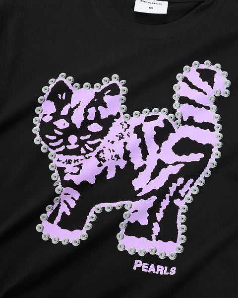 Pearls Stud Muffin T-Shirt / Black